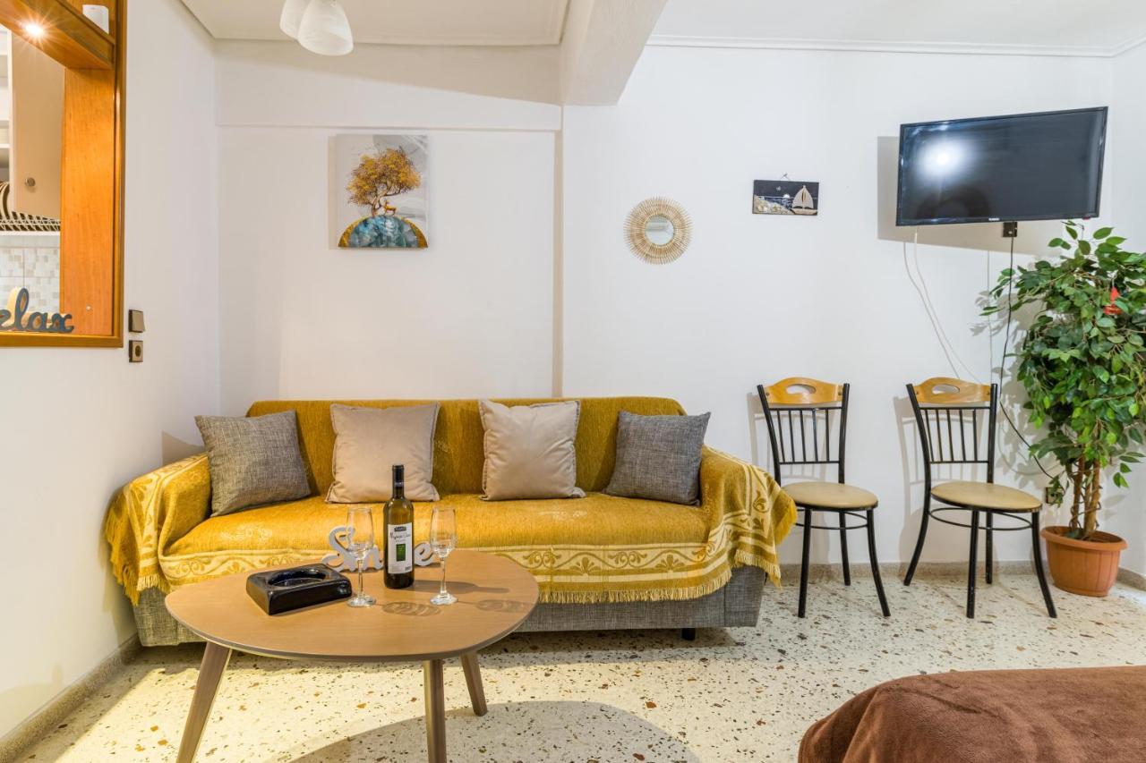 Loutraki Beach & Casino Condo Екстер'єр фото